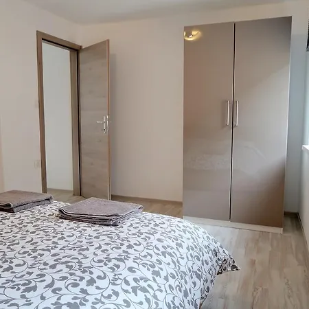 Dolje *